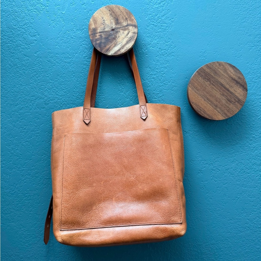 Madewell Medium Transport Tote - English Saddle
